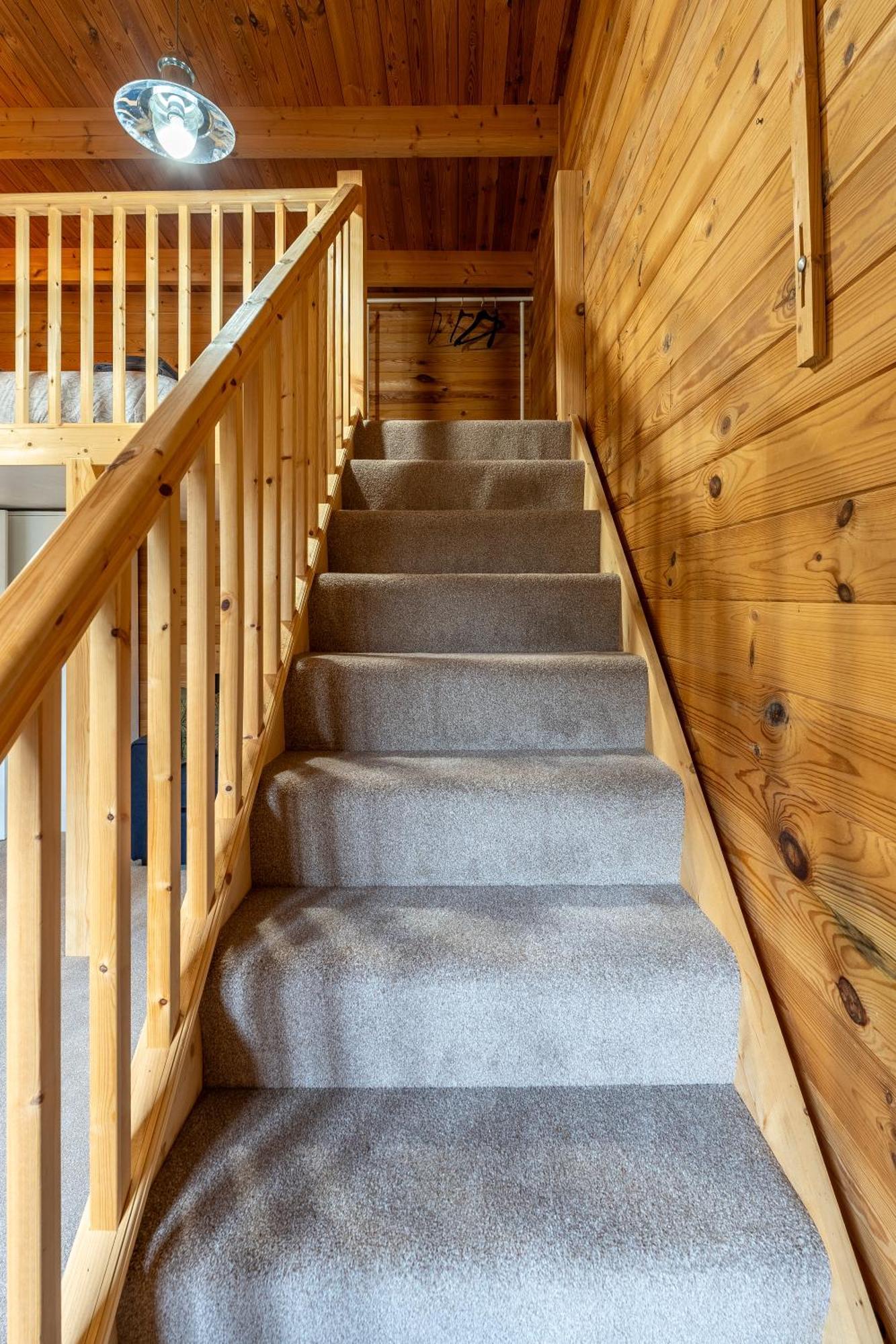 Walliswood - Wood Burner, Air Con & Wi-fi, Rural Retreat * Ewhurst