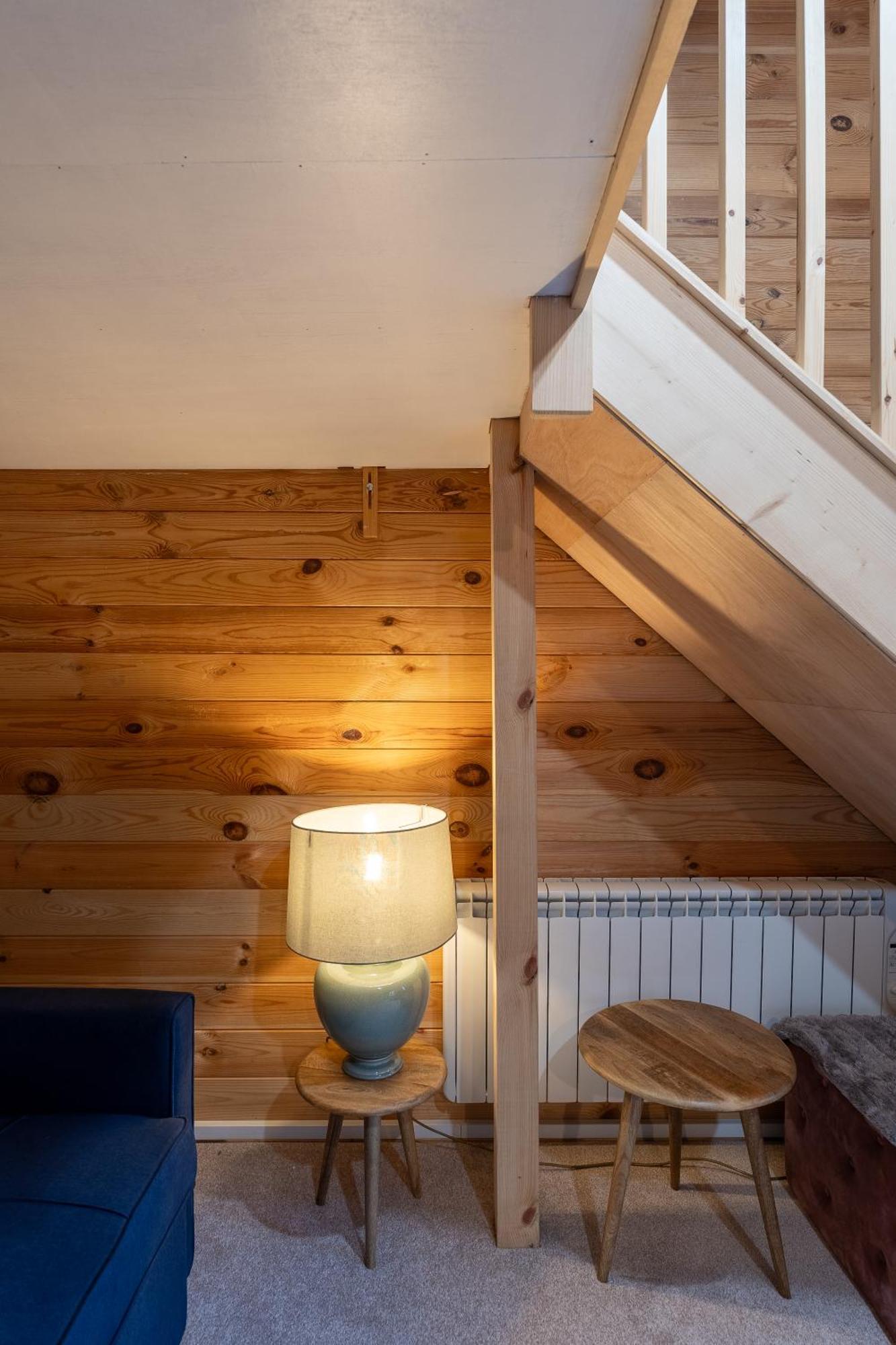 Walliswood - Wood Burner, Air Con & Wi-fi, Rural Retreat * Ewhurst